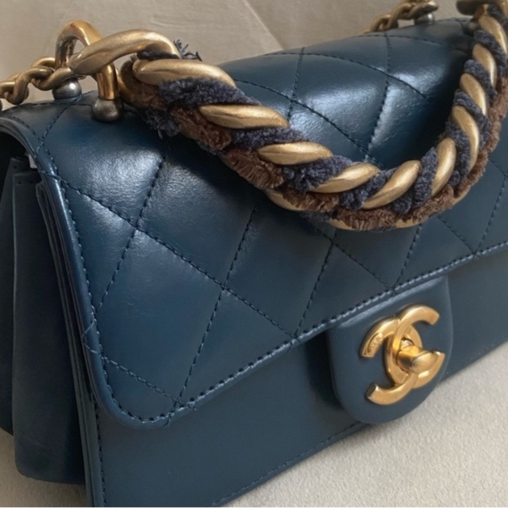 Chanel 🔥RARE 🔥 Navy blue Lambskin   tweed , , 3 compartments , 2018-2019 - Picture 2 of 7